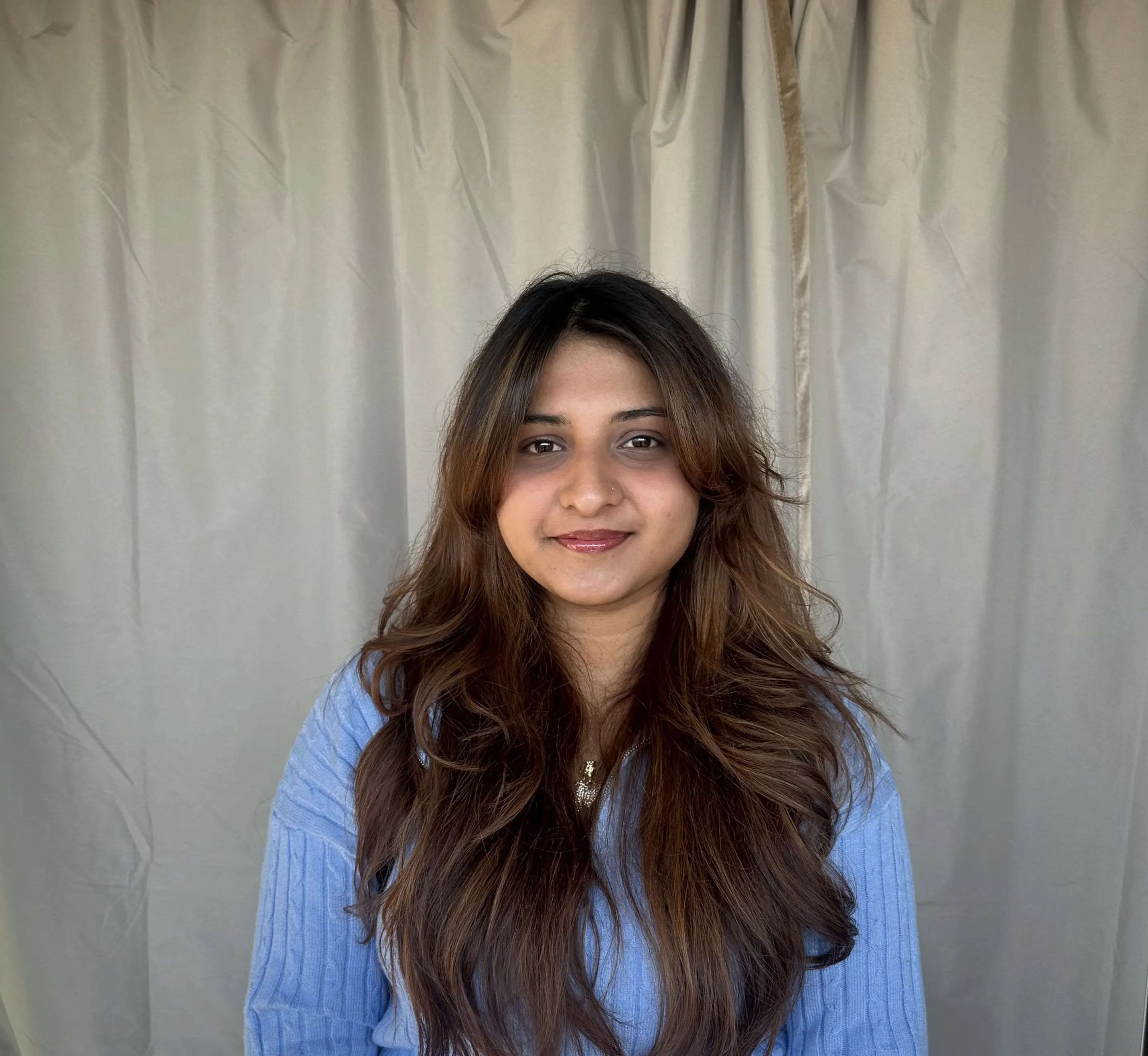 Meenu headshot